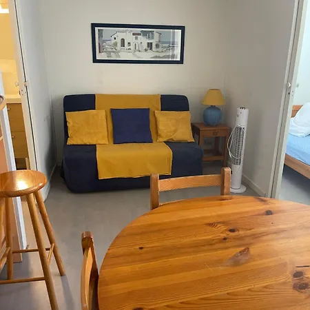 Apartment Cabine, De St Cyprien, 200 M De La